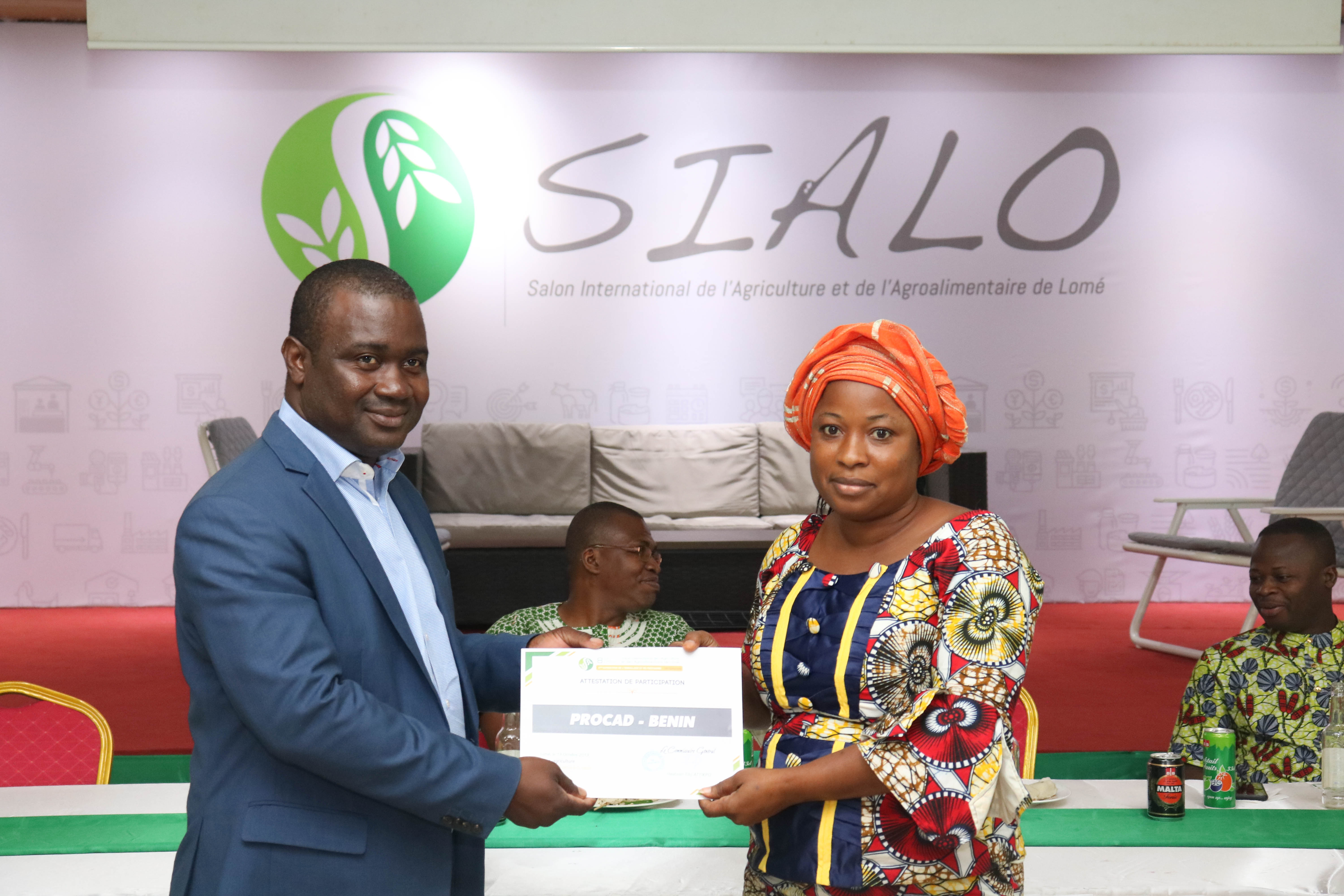 Lire la suite à propos de l’article les partenaires et participants de l’événement ont été récompensés.